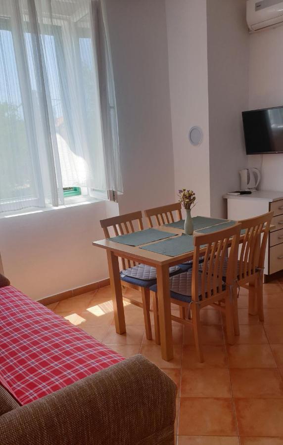 Apartmani Paron Sime سيلين المظهر الخارجي الصورة