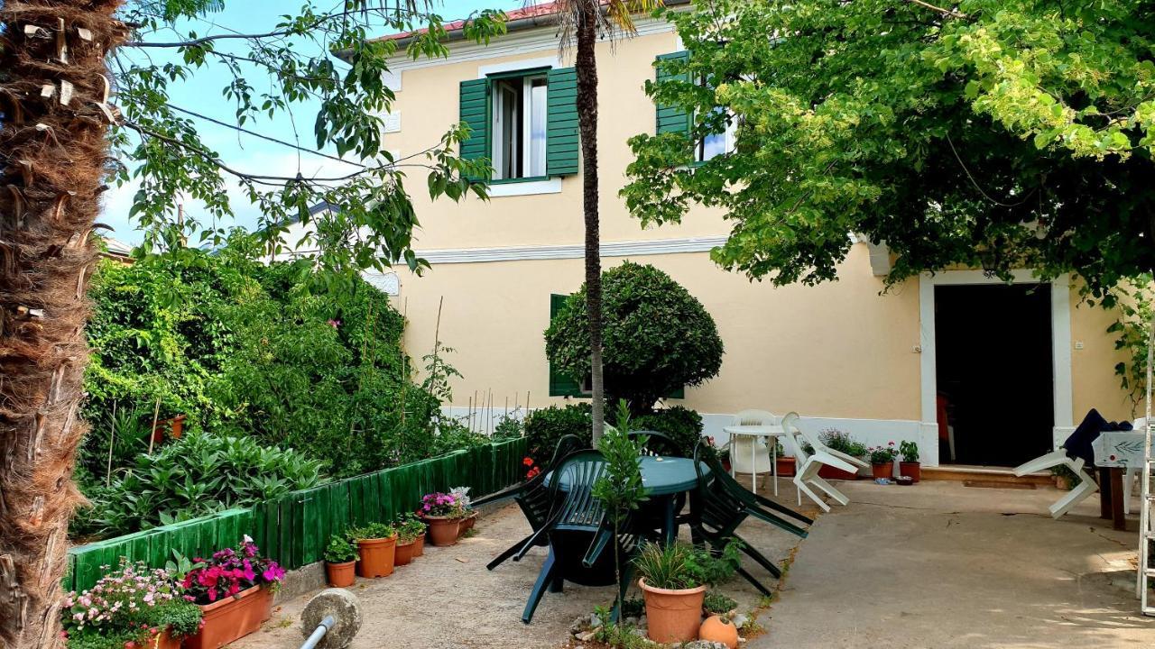 Apartmani Paron Sime سيلين المظهر الخارجي الصورة
